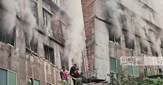 গাজীপুরে পোশাক কারখানা ও গুদামে আগুন; ছাদে আটকা ৬৯ শ্রমিক উদ্ধার